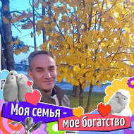 Денис Сауранбаев