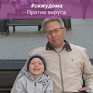 Петр Павлинов