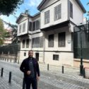 Фотография "100 yıl önce “Efendiler, yarın Cumhuriyet’i ilan edeceğiz!” müjdesini veren Gazi Mustafa Kemal Atatürk’ü ve ülkemizin bağımsızlık mücadelesine vatan sevgisiyle omuz verenleri saygıyla, minnetle anıyorum.

1♾️ 🇹🇷"