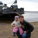 Фотография "г.Сарапул, берег Камы. Я с племянницей Алисой, 18.10.2008"