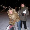 Фотография "Зима...год 2006
Колесо, Я, Наташа, Лёша, палка!"