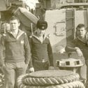 Фотография "Северный флот, Гремиха, СКР "Кугуар", я - слева (кто не узнал), лето 1982-го"