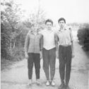 Фотография "Сережа, Женя и Марат - ребята с "Буржуйского поселка". ~1969 г. Я справа."