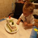 Фотография "олеже 2 года..торт приготовила его мама,говорят что вкусный"
