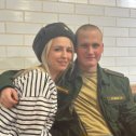 Фотография "В Москве на вокзале встречала сестра и провожала "