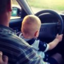 Фотография "Учу внучка ездить на машине!"