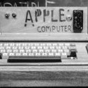 Фотография "Apple I - первый продукт Apple Computer, 1976г"