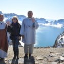 Фотография "с корейскими монахами на фоне озера Тяньчи"