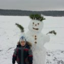 Фотография "сынуля построил снеговика)))"