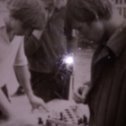 Фотография "ССО КПтИ "Гелеос" 2 или 3, 1978г. Ребята из нашей группы Кистанов Алексей и Тютин Андрей, на заднем плане Пыжьянов Александр."