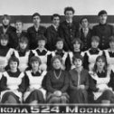Фотография "Школа №524, 8 класс, 1982год. Наш классный руководитель Смурова Тамара Николаевна. Я стою в верхнем ряду, справа, первый."