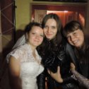 Фотография "Свадьба Ларисы. 20.09.2013. Лариса, Я, Оксана. Школьные подруги - это на всю жизнь."