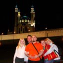 Фотография "Казань. июль 2008. слева направо. Лиса, Муж, Стас, Я, Маришка на фоне Кремля!"