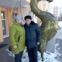 Фотография "С женой племянника Михаила Людмилой возле  Дракона символа 2024 года. "