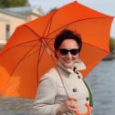 Фотография "Осень - время оранжевых питерских зонтиков! "