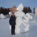 Фотография "Я со снегуркой и с Лениным на голове"