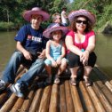 Фотография "плывем на бамбуковом плоту по тихой реке..."