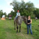 Фотография "Сын, жена и какой-то конь, любезно согласившийся покатать сына :)"