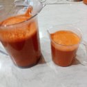 Фотография "Морковный сок с яблоком"
