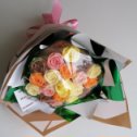 Фотография "19 роз из Бельгийского шоколада CALLEBAUT (молочный, апельсиновый, клубничный, Zephyr) "