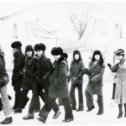 Фотография "1981.11.07. Хромтау, городская демонстрация, классная колонна 8а, школа №2."