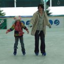 Фотография "Учу дочь кататься на коньках - оказалось, сложнее чем на роликах. Зима 08-09"