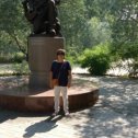 Фотография "У памятника Батырхана Шукенова в Кызылорде"