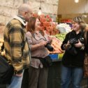 Фотография "22.02.08, Иерусалимский рынок, я - справа"