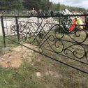 Фотография "Ритуальная оградка на кладбище установлена в Выгоничах
http://knyazkovka32.ru/products/category/1658458"