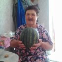 Фотография "Радуется как ребенок купили арбуз в июне нам было 87!!!!"