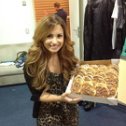 Фотография "My Sao Paulo fans waited outside my show forever...so I got them these pizzas!!! Love you guys!!!"