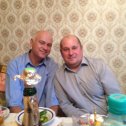 Фотография "Александр Каюков и Валерий Разгонюк на встрече 8б 18.04.2017г."