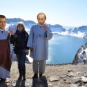 Фотография "с русскими монархами на фоне озера Тяньчи. Импровизация на тему"