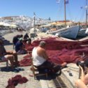 Фотография "Paros, местные рыбаки готовят сети"