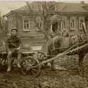 Фотография "Мой дедушка, Ежов Александр Иванович, 1910гр. Фото 1937г, село Курба, Ярославская область(около старой школы, где училась моя мама - в центре села) "