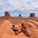 Фотография "MONUMENT
VALLEY. NAVAJO TRIBAL PARK WHERE THE EARTH MEETS THE SKY.
ПАМЯТНИК ДОЛИНА.
ПАРК ПЛЕМЕНИ НАВАХО.
ГДЕ ЗЕМЛЯ ВСТРЕЧАЕТСЯ С НЕБОМ."