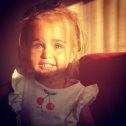 Фотография "Только ребенок может так искренне удивлятся или восхищаться. 😊 Кажется, что даже глаза говорят.
Какую эмоцию видишь у Вики на лице?
.

#куколка #принцесса #настоящиеэмоции"