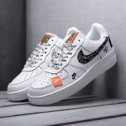 Фотография "Кроссовки Nike Air Force 1 Low
Арт.: 11769
Пр-ль: Nike
Размер: 40, 45
Категория: Спортивный стиль
Материал верха: Кожа
Модель: Air Force 1 Low
размер: 40 (1)
Сезон: Демисезон
Цвет: Белый
В 1982 году Брюс Килгор разработал революционную модель кроссовок с"