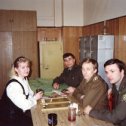 Фотография "Академия 1995 год - подготовка к сессии в разгаре (я активно готовлюсь справа)"