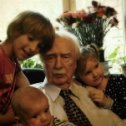 Фотография "Наш сосед.. 
Дедушке больше 90 лет! Добрый и энергичный!"