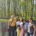 Фотография "Внуки, правнучки и праправнучка на могиле деда Золотов Павел Александрович погиб 09.41 г."