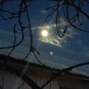 Фотография "Закат и полная луна одновременно !!"