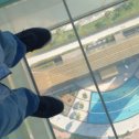 Фотография "Стеклянный пол Рамки Дубай на высоте 150 метров."