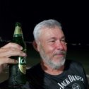 Фотография "Когда мужчина сидит с бокалом пива, путь к его сердцу временно недоступен"