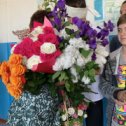 Фотография "Спасибо всем всем учащимся Большесудаченской школы за море цветов, и массу добрых слов, всех люблю🌸🌸🌸❤️❤️❤️💋💋💋"