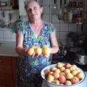 «Мамочка с персиками» фотосуреті