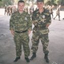 Фотография "Колян Симаков, готовится к сдаче наряда ДЧ, Сафиуллин заступает в наряд НК(значок ПДЧ для понтов нацепили). июль 2003 г. Балхаш-9"