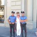 Фотография "Хотела бы, чтобы меня арестовала эта парочка Итальянских полицейских!!!"