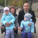 Фотография "сентябрь, 2011г. Я, мой сын Андрей, дочь Юля и маленький племянник Вадим..."
