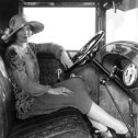 Фотография "Девушка в авто . Фото 1928 г"